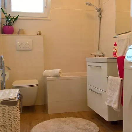 Nives Apartman *